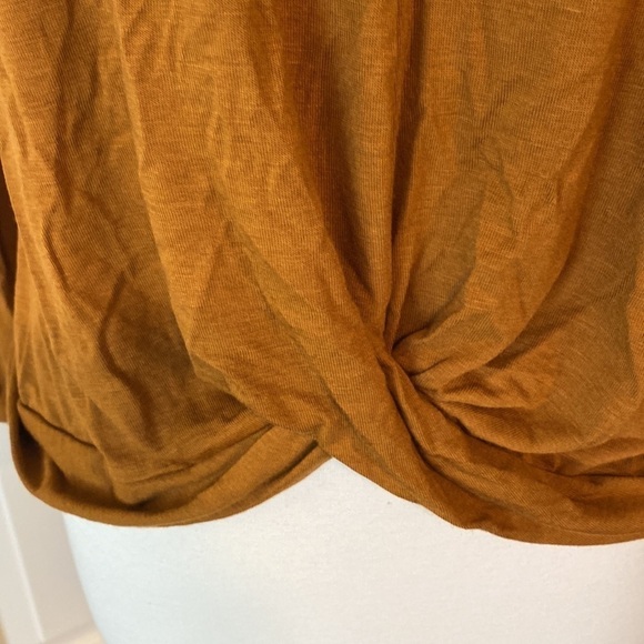NWT Lou & Grey Brown Long Sleeved Shirt w/ Knot at Bottom Super Soft - Picture 2 of 7